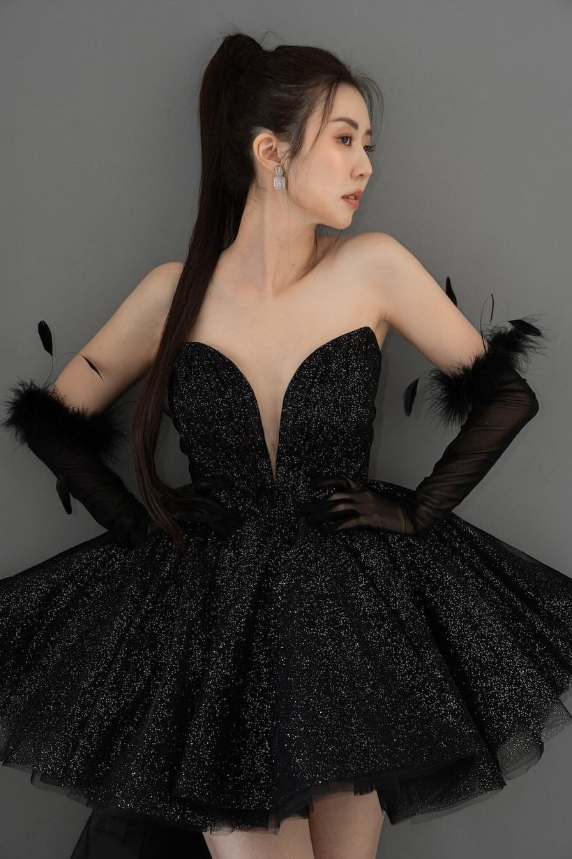 黑色羽毛短禮服 台北禮服租借 ROYAL MANSION 蘿亞結婚精品