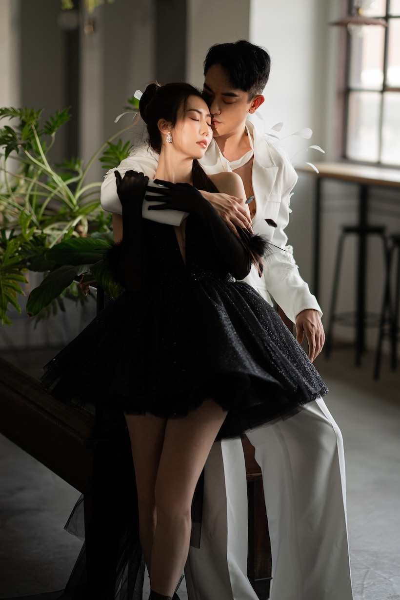 黑色羽毛短禮服 台北禮服租借 ROYAL MANSION 蘿亞結婚精品