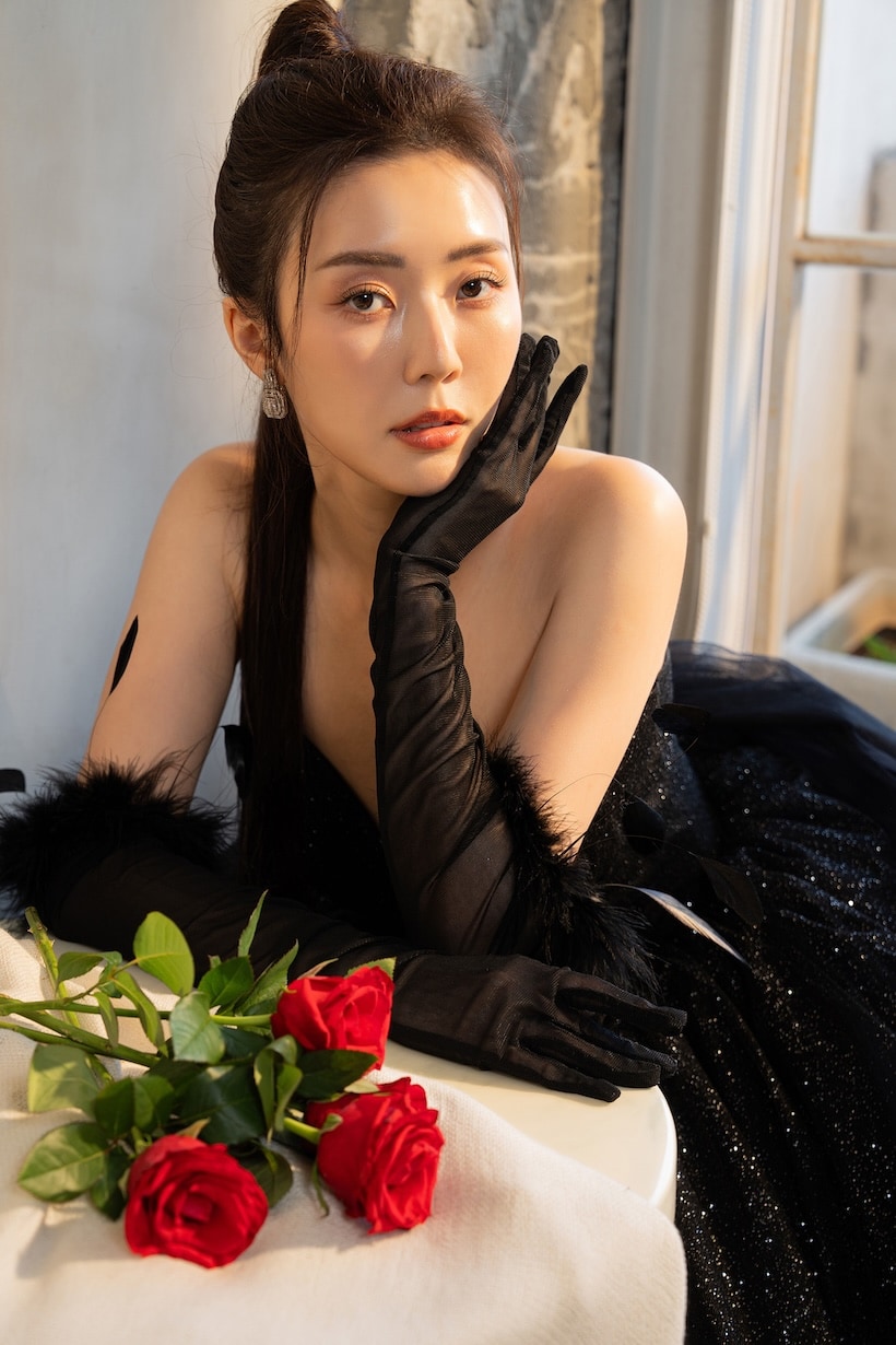 黑色羽毛短禮服 台北禮服租借 ROYAL MANSION 蘿亞結婚精品
