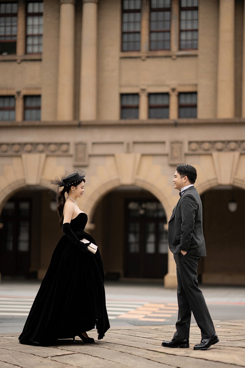 黑色禮服-黑色婚紗-黑色晚禮服-絨面黑婚紗3-台北禮服租借 ROYAL MANSION 蘿亞結婚精品