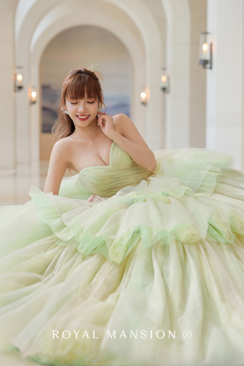 淡黃綠桃心領三層蛋糕裙婚紗|ROYAL MANSION 蘿亞結婚精品