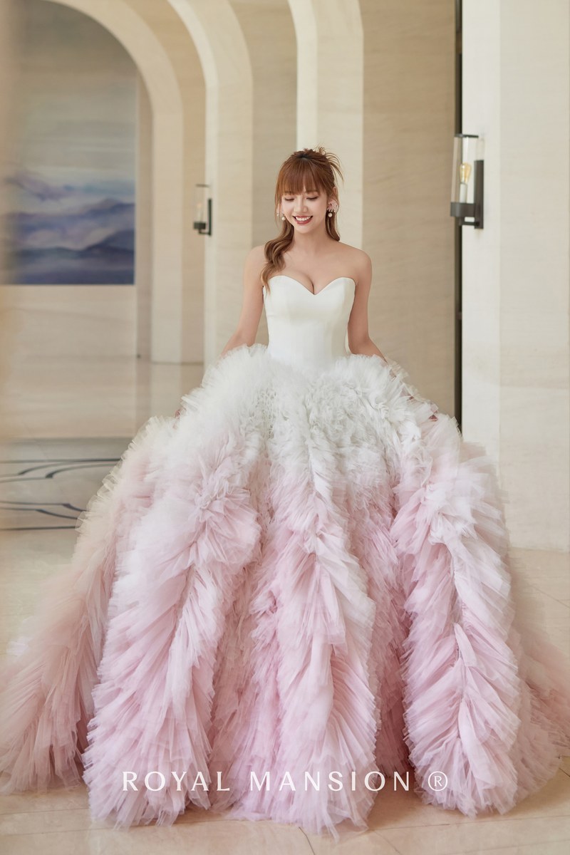 粉白漸層桃心領大澎裙婚紗|ROYAL MANSION 蘿亞結婚精品